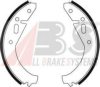 SKODA 113330141 Brake Shoe Set